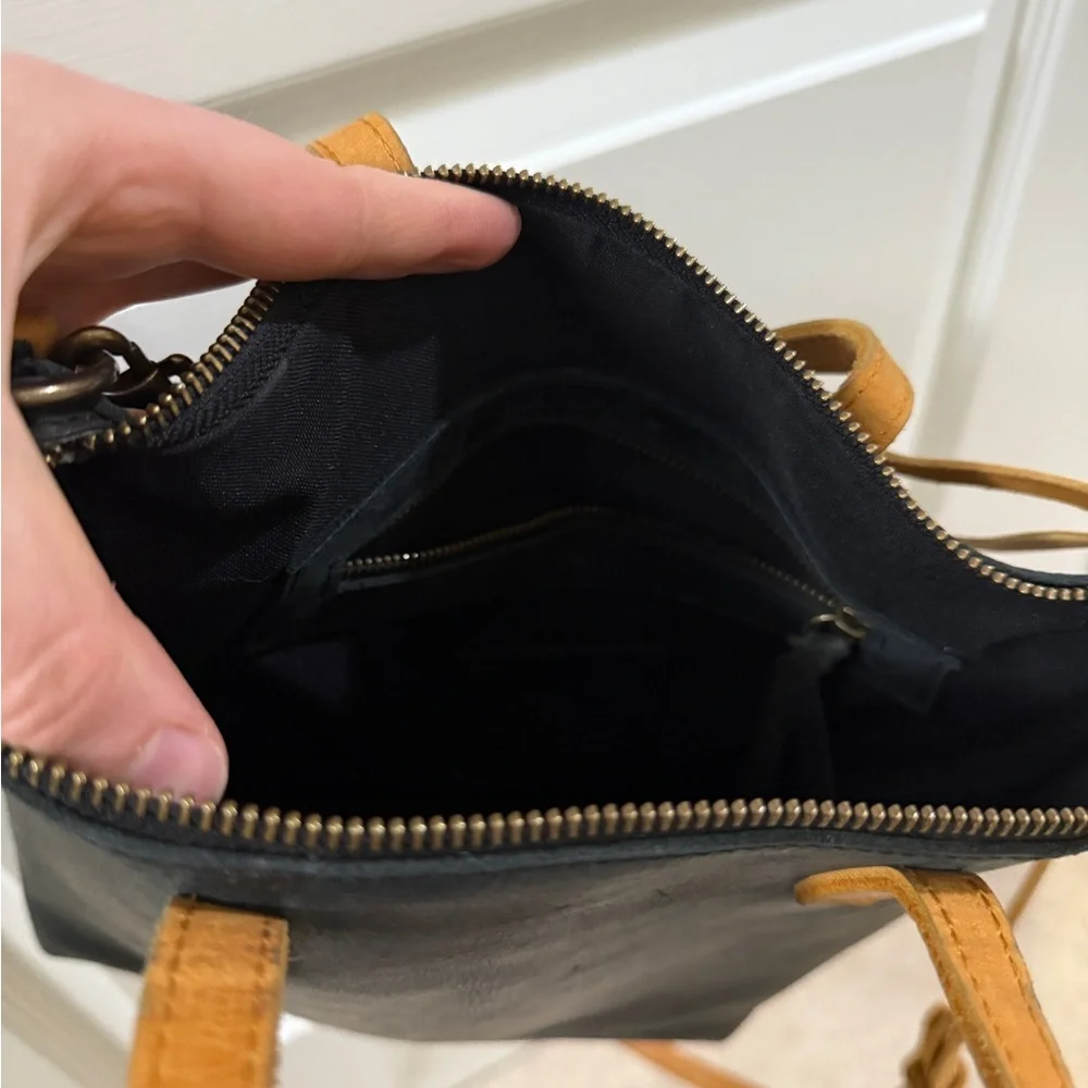 Able Leather crossbody - Picture 5 of 8